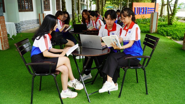 Đại học Kinh tế Thành phố Hồ Chí Minh tuyển sinh đại học 2024- Ảnh 4.