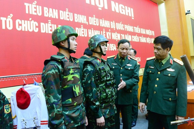 Triển khai nhiệm vụ tổ chức diễu binh, diễu hành kỷ niệm 70 năm Chiến thắng Điện Biên Phủ- Ảnh 4.