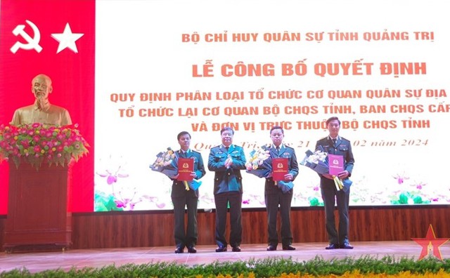 Công bố quyết định tổ chức lại cơ quan quân sự địa phương- Ảnh 1.