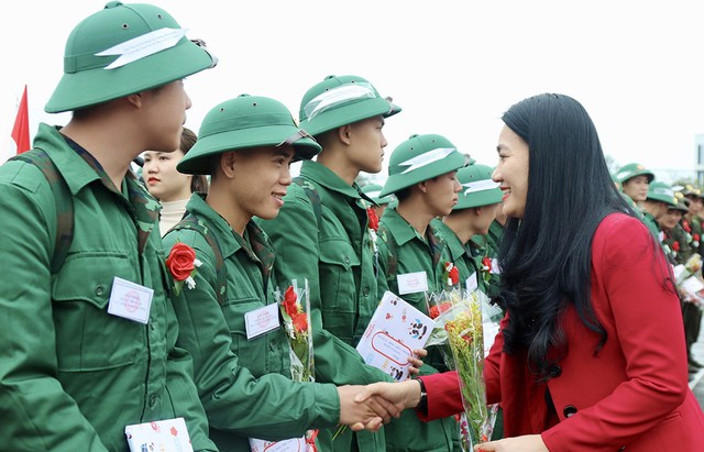 NGÀY HỘI TÒNG QUÂN 2024: TƯƠI THẮM NỤ CƯỜI TÂN BINH- Ảnh 34.