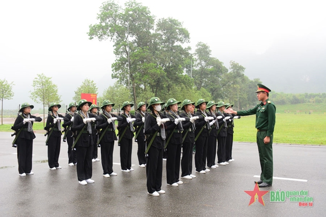 Những “bóng hồng” công an, quân đội tích cực luyện tập diễu binh- Ảnh 18.