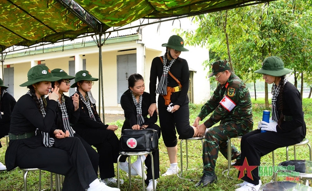 Những “bóng hồng” công an, quân đội tích cực luyện tập diễu binh- Ảnh 29.