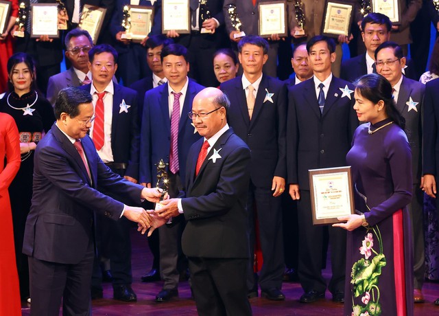Phó Thủ tướng Lê Minh Khái: Tập trung các nguồn lực cho phát triển kinh tế tập thể, nòng cốt là hợp tác xã- Ảnh 1.