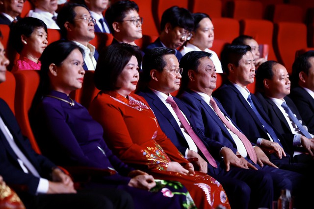 Phó Thủ tướng Lê Minh Khái: Tập trung các nguồn lực cho phát triển kinh tế tập thể, nòng cốt là hợp tác xã- Ảnh 2.