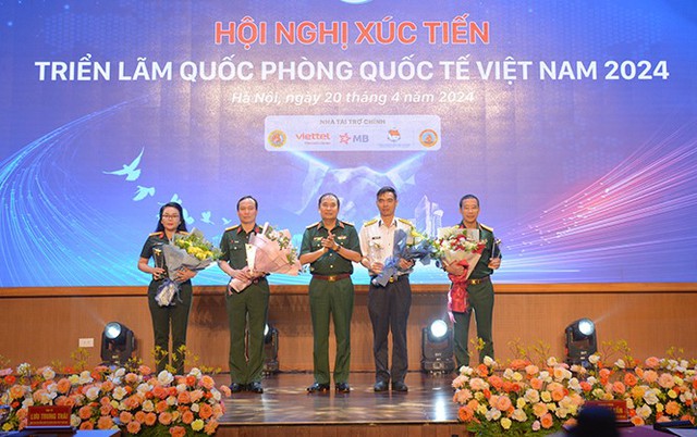 Triển lãm Quốc phòng quốc tế 2024: Trưng bày, giới thiệu vũ khí, trang kỹ thuật nổi bật, hiện đại của Quân đội; sản phẩm Việt Nam nghiên cứu, chế tạo- Ảnh 2.
