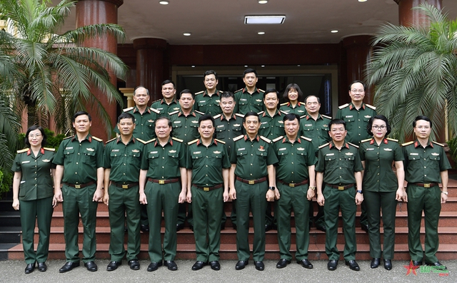 Đại tướng Phan Văn Giang: Hoàn thiện hệ thống pháp luật về công nghiệp quốc phòng góp phần giữ nước từ khi nước chưa nguy- Ảnh 4.
