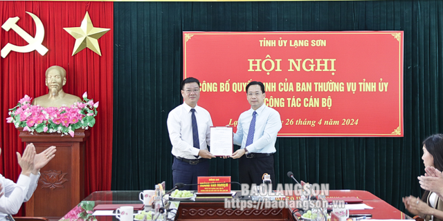 Tỉnh ủy Lạng Sơn công bố quyết định về công tác cán bộ- Ảnh 1.