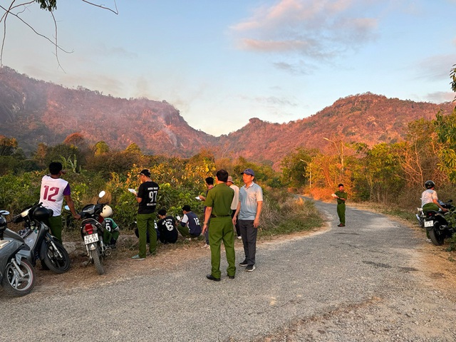 Nguy cơ cháy rừng cực kỳ nguy hiểm: Ban Thường vụ Tỉnh ủy, UBND tỉnh chỉ đạo cấp bách ứng phó- Ảnh 3.