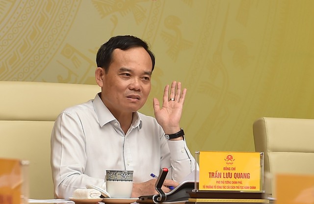 Phó Thủ tướng Trần Lưu Quang: Chỉ sử dụng tài khoản VNeID thực hiện dịch vụ công trực tuyến từ 1/7- Ảnh 1.