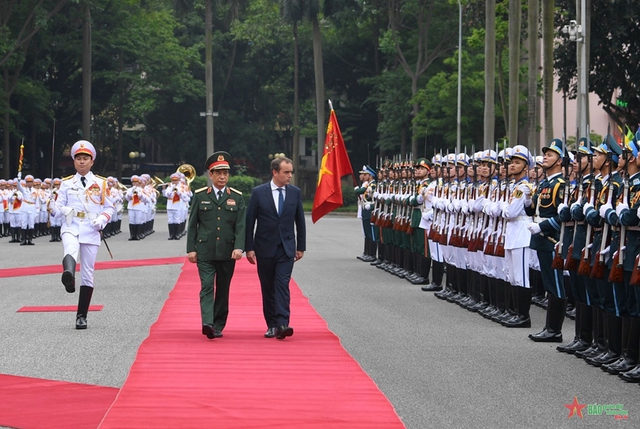 Bộ trưởng Bộ Quốc phòng chủ trì lễ đón Bộ trưởng Bộ Quân đội Pháp- Ảnh 3.