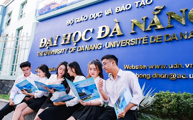 TUYỂN SINH 2024: Điểm chuẩn trúng tuyển sớm Đại học Đà Nẵng theo 2 phương thức- Ảnh 7.