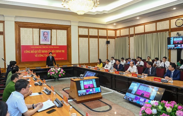 Bộ Chính trị phân công Thượng tướng Nguyễn Duy Ngọc giữ chức Chánh Văn phòng Trung ương Đảng- Ảnh 5.