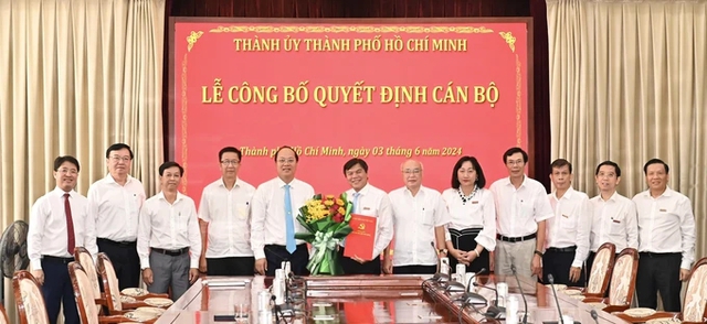 Bổ nhiệm Tổng Biên tập giữ chức Phó Trưởng Ban Tuyên giáo Thành ủy- Ảnh 2.