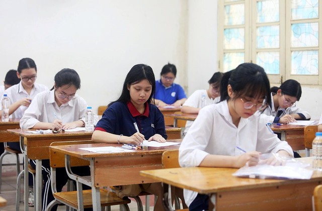 Đề thi tuyển sinh lớp 10 môn Ngữ văn tại thành phố Hà Nội năm học 2024-2025- Ảnh 1.