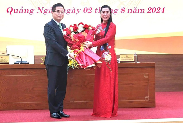 NHÂN SỰ MỚI: Tân Phó Bí thư được bầu giữ chức Chủ tịch tỉnh- Ảnh 1.