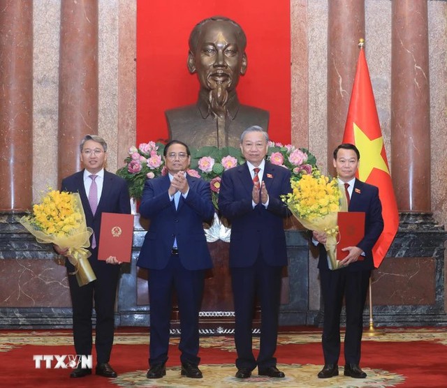 Tổng Bí thư, Chủ tịch nước Tô Lâm trao quyết định bổ nhiệm 3 Phó Thủ tướng và 2 Bộ trưởng- Ảnh 2.