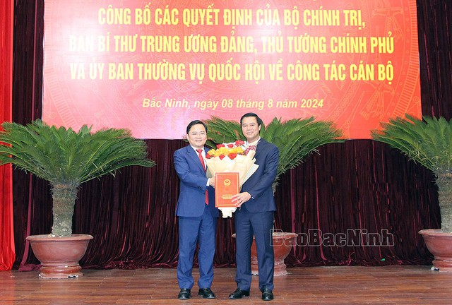 Bộ Chính trị, Ban Bí thư, Thủ tướng, UBTVQH chuẩn y, phê chuẩn nhân sự mới- Ảnh 5.