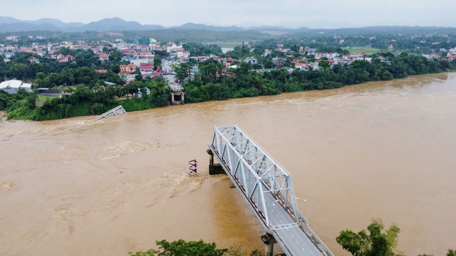 Sự cố cầu Phong Châu: Giám định nguyên nhân, làm rõ trách nhiệm- Ảnh 2.