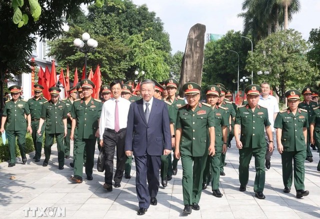 Tổng Bí thư, Chủ tịch nước Tô Lâm thăm và làm việc với Tổng cục II- Ảnh 1.