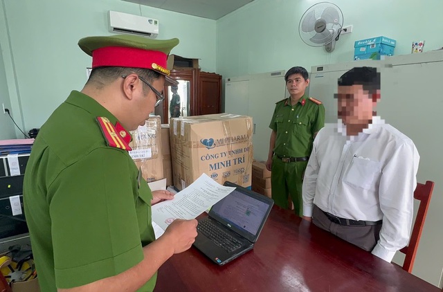 Khởi tố chuyên viên Văn phòng HĐND-UBND huyện; Chủ tịch xã và Giám đốc doanh nghiệp- Ảnh 1.