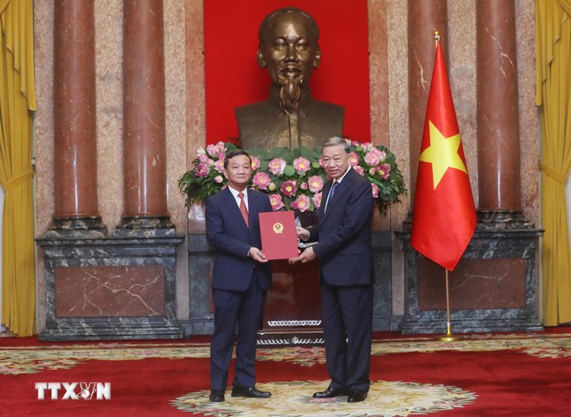 Tổng Bí thư, Chủ tịch nước Tô Lâm trao quyết định bổ nhiệm Đại sứ Nguyễn Minh Tâm- Ảnh 3.