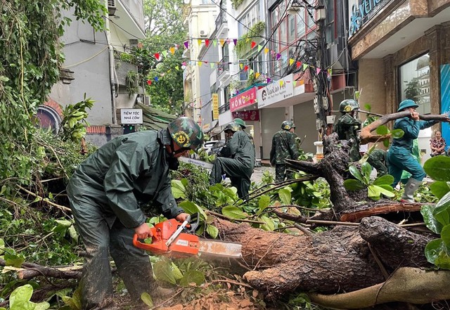 Tập trung bảo vệ địa bàn xung yếu; không để xảy ra tình trạng bão giá...- Ảnh 2.