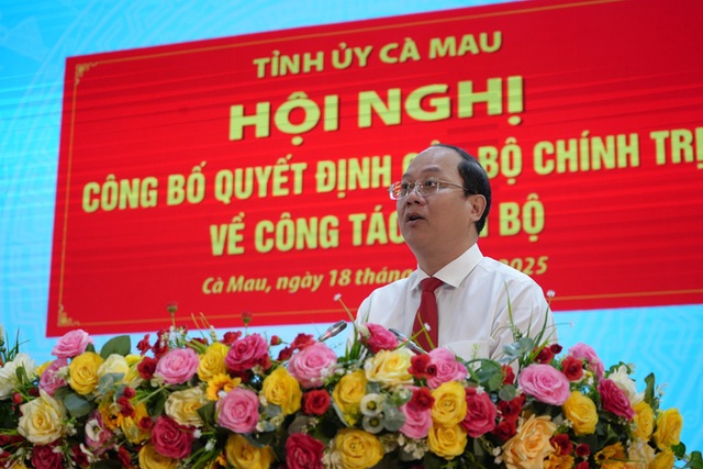 Phó Bí thư Thường trực Thành ủy TP HCM nhận nhiệm vụ mới- Ảnh 2.