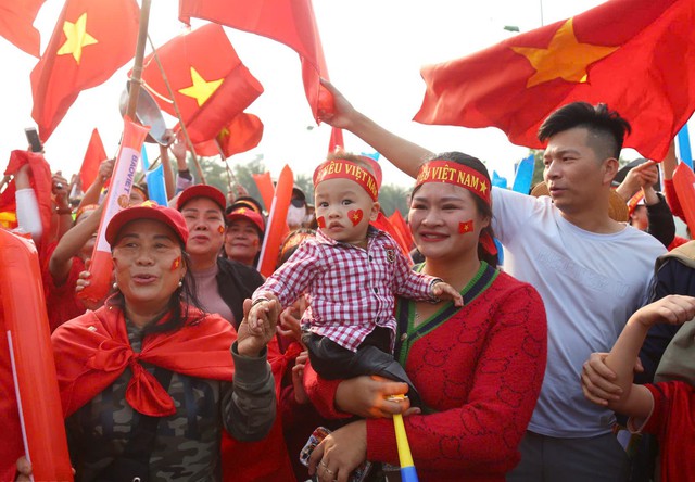 THỦ TƯỚNG: HƯƠNG VỊ CHIẾN THẮNG CÒN MÃI, NHƯNG BÓNG ĐÁ VIỆT NAM PHẢI VÔ ĐỊCH CHÂU Á VÀ DỰ WORLD CUP- Ảnh 23.