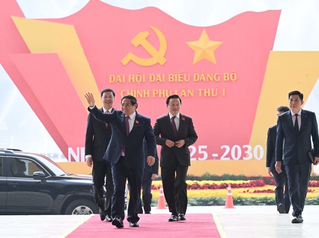 ĐẠI HỘI ĐẠI BIỂU ĐẢNG BỘ CHÍNH PHỦ LẦN THỨ NHẤT: "ĐOÀN KẾT KỶ CƯƠNG - DÂN CHỦ ĐỔI MỚI - ĐỘT PHÁ PHÁT TRIỂN - GẦN DÂN SÁT DÂN"- Ảnh 2.