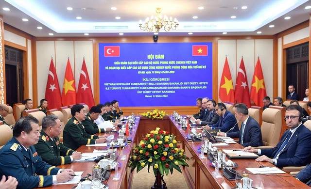 Đại tướng Phan Văn Giang: Đưa hợp tác công nghiệp quốc phòng Việt Nam - Thổ Nhĩ Kỳ ngày càng đi vào chiều sâu, thực chất- Ảnh 2. Đại tướng Phan Văn Giang: Đưa hợp tác công nghiệp quốc phòng Việt Nam - Thổ Nhĩ Kỳ ngày càng đi vào chiều sâu, thực chất- Ảnh 2.