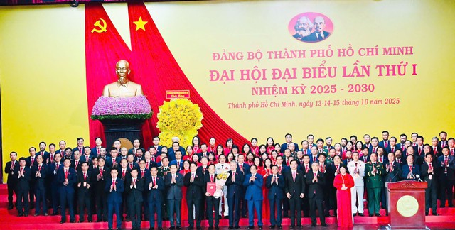 Danh sách Ban Chấp hành Đảng bộ TPHCM nhiệm kỳ 2025-2030- Ảnh 1. Danh sách Ban Chấp hành Đảng bộ TPHCM nhiệm kỳ 2025-2030- Ảnh 1.
