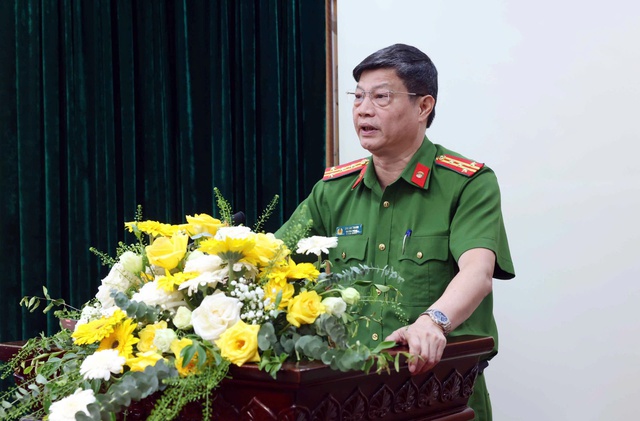 Công an Hà Nội đề nghị các bị hại trong vụ án Nguyễn Hòa Bình (Shark Bình) liên hệ, trình báo- Ảnh 3. Công an Hà Nội đề nghị các bị hại trong vụ án Nguyễn Hòa Bình (Shark Bình) liên hệ, trình báo- Ảnh 3.
