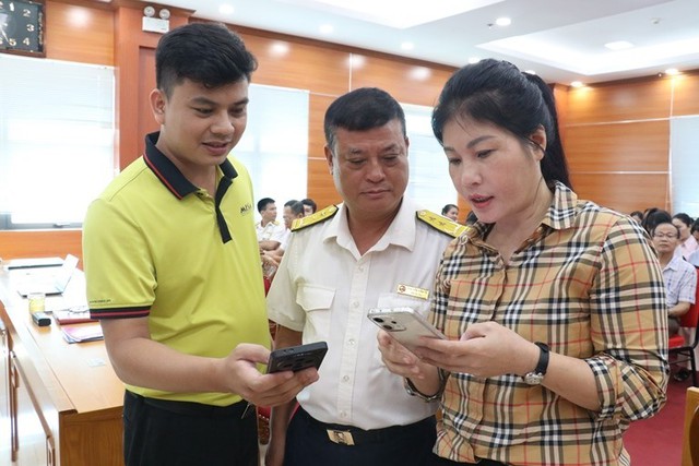 Khẩn trương hỗ trợ hộ kinh doanh BỎ THUẾ KHOÁN- Ảnh 1. Khẩn trương hỗ trợ hộ kinh doanh BỎ THUẾ KHOÁN- Ảnh 1.