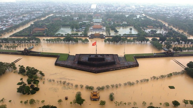 Tin LŨ ĐẶC BIỆT LỚN, cảnh báo MƯA LỚN, LŨ QUÉT, SẠT LỞ ĐẤT và các chỉ đạo KHẨN CẤP ỨNG PHÓ- Ảnh 1. Tin LŨ ĐẶC BIỆT LỚN, cảnh báo MƯA LỚN, LŨ QUÉT, SẠT LỞ ĐẤT và các chỉ đạo KHẨN CẤP ỨNG PHÓ- Ảnh 1.
