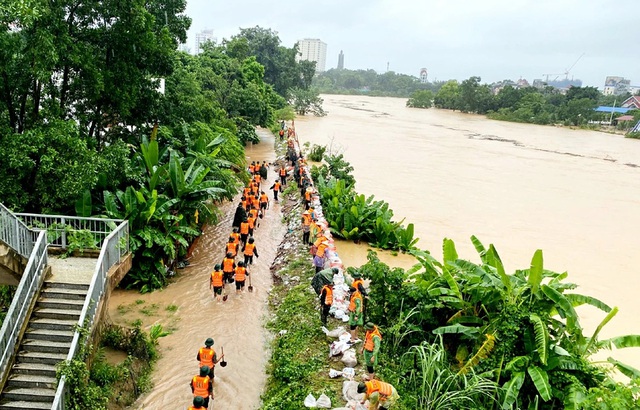 Triển khai ngay các biện pháp cấp bách phòng, chống lũ - Ảnh 2.