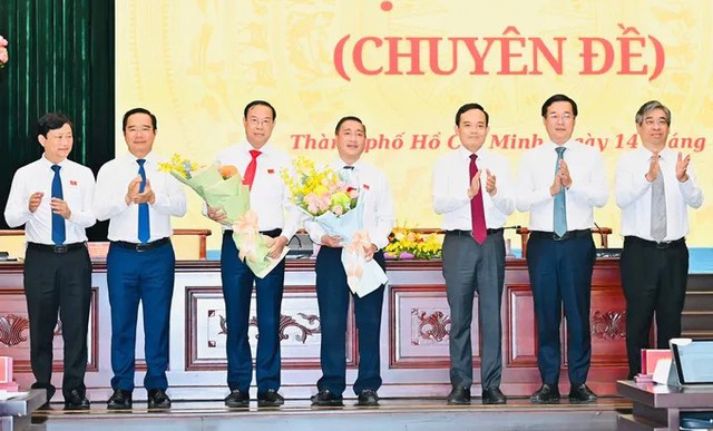 Bổ nhiệm tân Trưởng Ban Tổ chức Thành ủy; bầu bổ sung 4 Phó Chủ tịch HĐND, UBND Thành phố Hồ Chí Minh- Ảnh 6. Bổ nhiệm tân Trưởng Ban Tổ chức Thành ủy; bầu bổ sung 4 Phó Chủ tịch HĐND, UBND Thành phố Hồ Chí Minh- Ảnh 6.