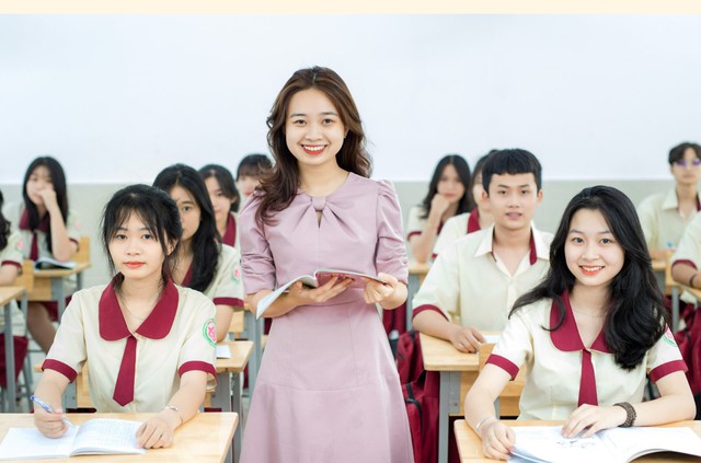 Bộ GDĐT: Đề xuất HỆ SỐ LƯƠNG ĐẶC THÙ cho NHÀ GIÁO có đủ căn cứ chính trị, pháp lí, không phá vỡ thiết kế hệ thống tiền lương hiện hành- Ảnh 1. Bộ GDĐT: Đề xuất HỆ SỐ LƯƠNG ĐẶC THÙ cho NHÀ GIÁO có đủ căn cứ chính trị, pháp lí, không phá vỡ thiết kế hệ thống tiền lương hiện hành- Ảnh 1.