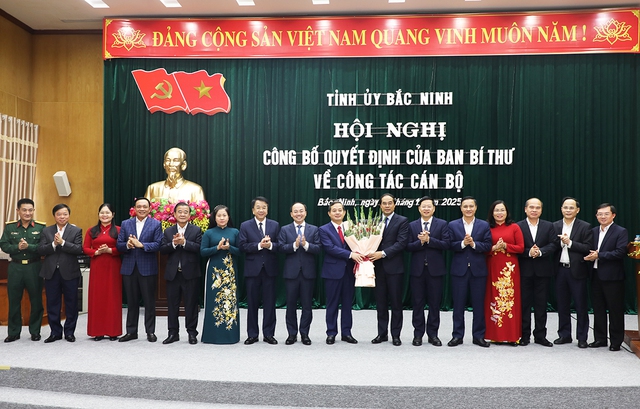 Ban Bí thư điều động, chỉ định đồng chí Phạm Hoàng Sơn giữ chức Phó Bí thư Tỉnh ủy Bắc Ninh- Ảnh 3. Ban Bí thư điều động, chỉ định đồng chí Phạm Hoàng Sơn giữ chức Phó Bí thư Tỉnh ủy Bắc Ninh- Ảnh 3.