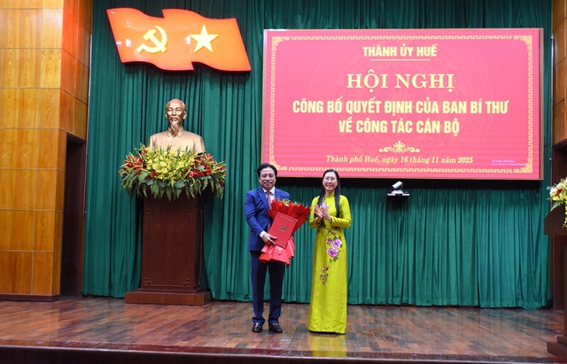 Ban Bí thư điều động, chỉ định đồng chí Nguyễn Khắc Toàn giữ chức Phó Bí thư Thành ủy Huế- Ảnh 1.