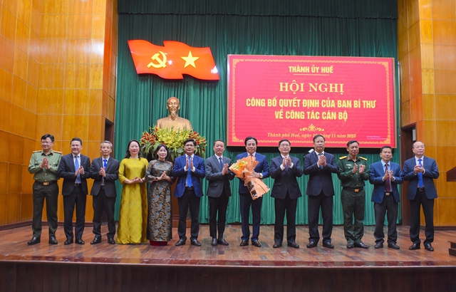 Ban Bí thư điều động, chỉ định đồng chí Nguyễn Khắc Toàn giữ chức Phó Bí thư Thành ủy Huế- Ảnh 2.