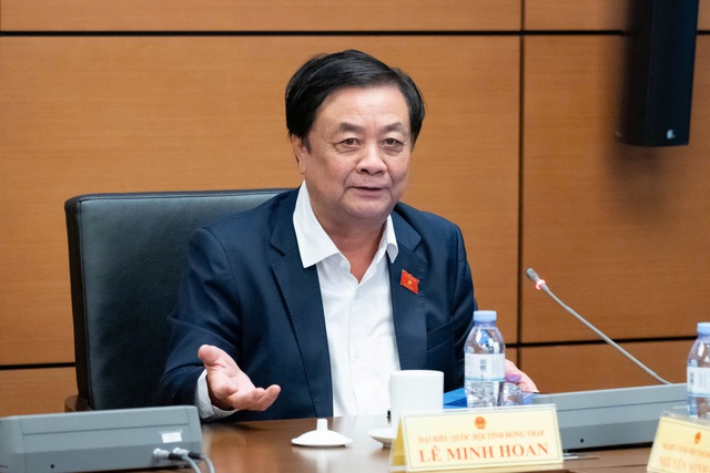 Phải giải quyết được các áp lực, gánh nặng hành chính đối với giáo viên- Ảnh 1.