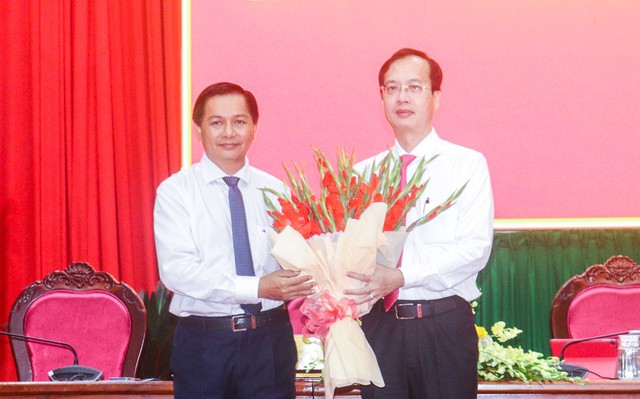 Đồng chí Trần Trí Quang được bầu giữ chức Chủ tịch UBND tỉnh Vĩnh Long- Ảnh 1. Đồng chí Trần Trí Quang được bầu giữ chức Chủ tịch UBND tỉnh Vĩnh Long- Ảnh 1.