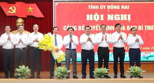 Tân Phó Bí thư Tỉnh ủy Đồng Nai Nguyễn Văn Út được bầu giữ chức Chủ tịch UBND tỉnh- Ảnh 3. Tân Phó Bí thư Tỉnh ủy Đồng Nai Nguyễn Văn Út được bầu giữ chức Chủ tịch UBND tỉnh- Ảnh 3.