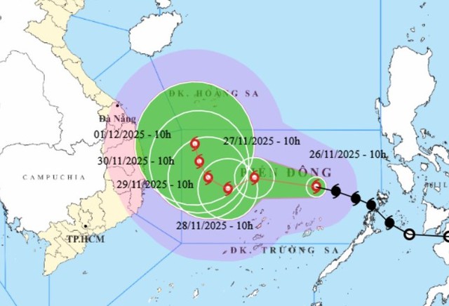 BÃO SỐ 15 diễn biến rất khó lường, nguy cơ xảy ra nhiều loại hình tai biến tự nhiên rất lớn- Ảnh 8. BÃO SỐ 15 diễn biến rất khó lường, nguy cơ xảy ra nhiều loại hình tai biến tự nhiên rất lớn- Ảnh 8.
