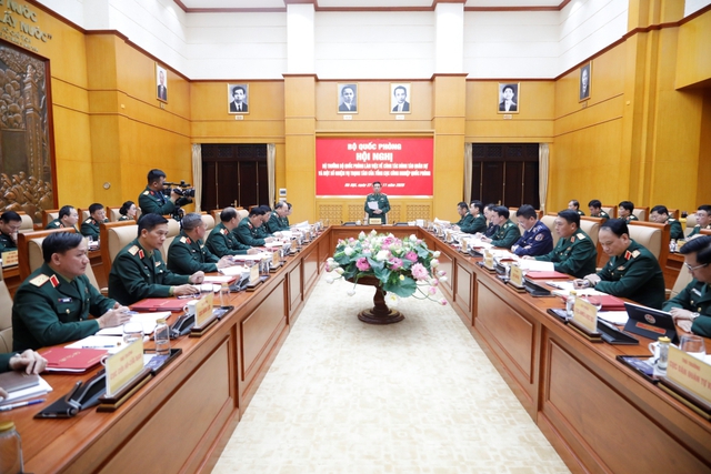 Đại tướng Phan Văn Giang: Tập trung nghiên cứu, sản xuất thành công các loại vũ khí trang bị kỹ thuật hiện đại, công nghệ cao có ý nghĩa chiến lược- Ảnh 2. Đại tướng Phan Văn Giang: Tập trung nghiên cứu, sản xuất thành công các loại vũ khí trang bị kỹ thuật hiện đại, công nghệ cao có ý nghĩa chiến lược- Ảnh 2.