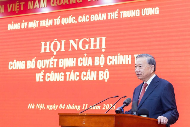 Bộ Chính trị điều động, phân công đồng chí Bùi Thị Minh Hoài tham gia Ban Bí thư, giữ chức Bí thư Đảng ủy Mặt trận Tổ quốc, các đoàn thể Trung ương- Ảnh 4. Bộ Chính trị điều động, phân công đồng chí Bùi Thị Minh Hoài tham gia Ban Bí thư, giữ chức Bí thư Đảng ủy Mặt trận Tổ quốc, các đoàn thể Trung ương- Ảnh 4.