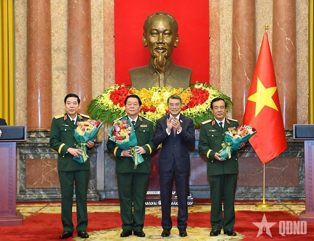 Chủ tịch nước trao quyết định thăng quân hàm Đại tướng, Thượng tướng, bổ nhiệm Chủ nhiệm Tổng cục Chính trị- Ảnh 9.