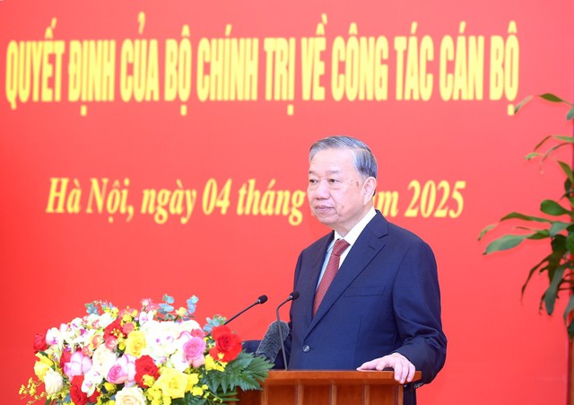 Bộ Chính trị điều động, bổ nhiệm đồng chí Trịnh Văn Quyết và đồng chí Lê Minh Trí giữ chức vụ mới- Ảnh 3. Bộ Chính trị điều động, bổ nhiệm đồng chí Trịnh Văn Quyết và đồng chí Lê Minh Trí giữ chức vụ mới- Ảnh 3.