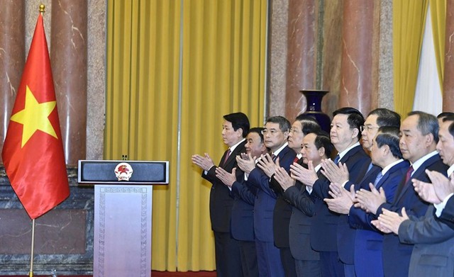 Chủ tịch nước trao quyết định thăng quân hàm Đại tướng, Thượng tướng, bổ nhiệm Chủ nhiệm Tổng cục Chính trị- Ảnh 5.