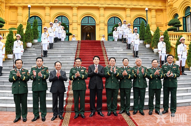 Chủ tịch nước trao quyết định thăng quân hàm Đại tướng, Thượng tướng, bổ nhiệm Chủ nhiệm Tổng cục Chính trị- Ảnh 15.